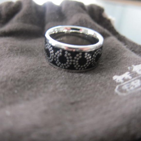 Authentic COACH Silver/Black chunky ring - Picture 2 of 3
